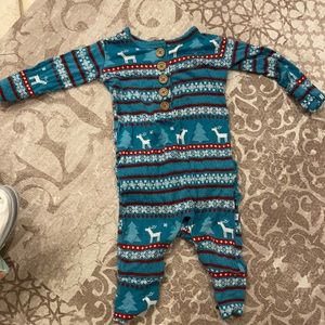 Posh peanut Christmas Outfit